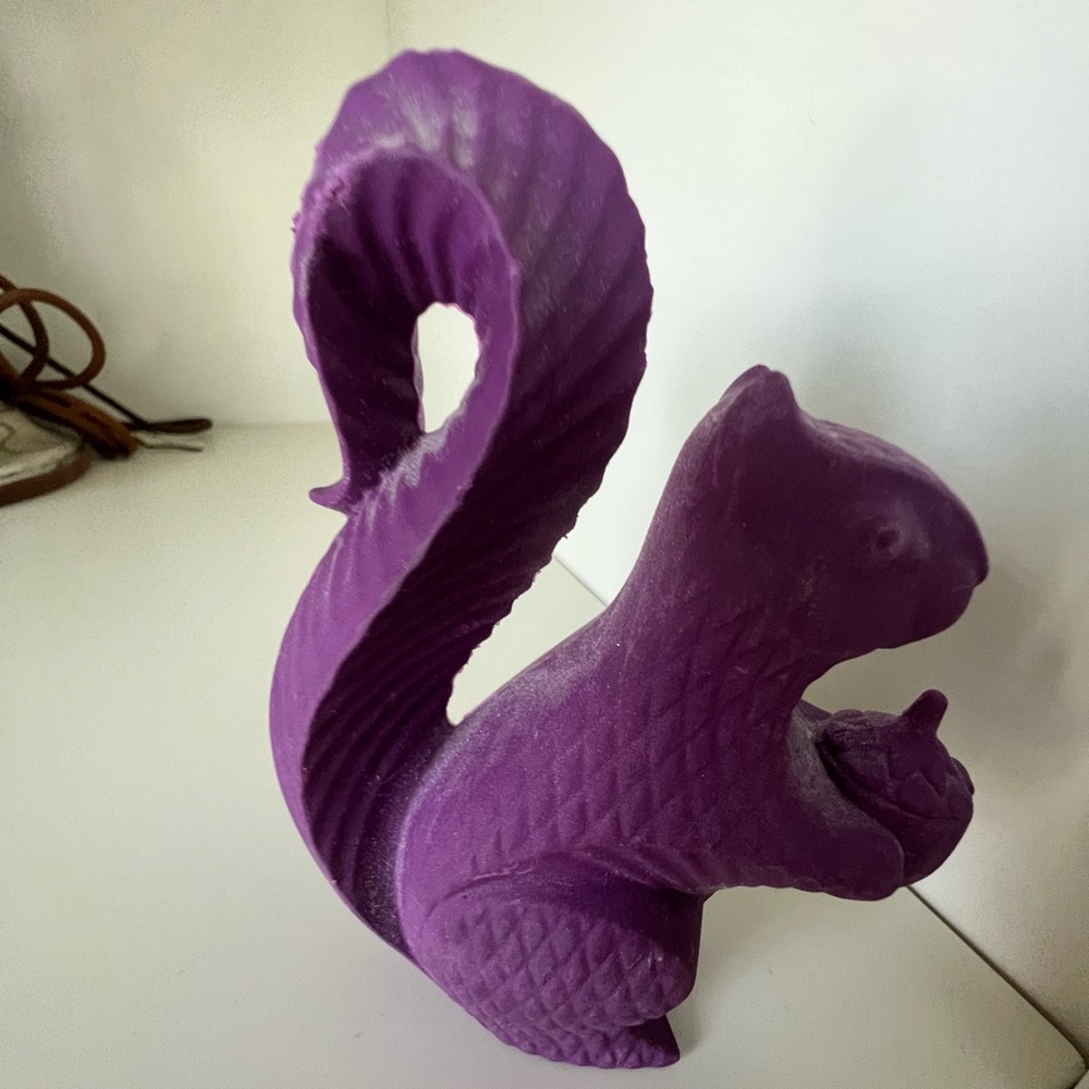 JONATHAN ADLER Giant Purple Squirrel Eraser - Picture 4 of 10